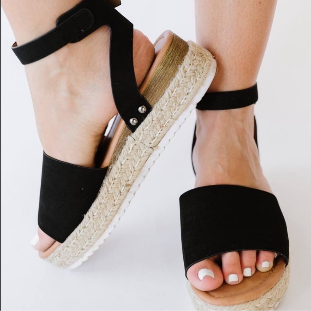 FINAL PRICE🚨 Weeboo Miranda Platform Sandal | 10